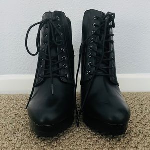 Zara Booties With Zipper